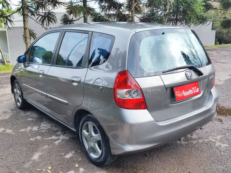 FIT 1.4 LX 8V GASOLINA 4P MANUAL - 2007 - FARROUPILHA