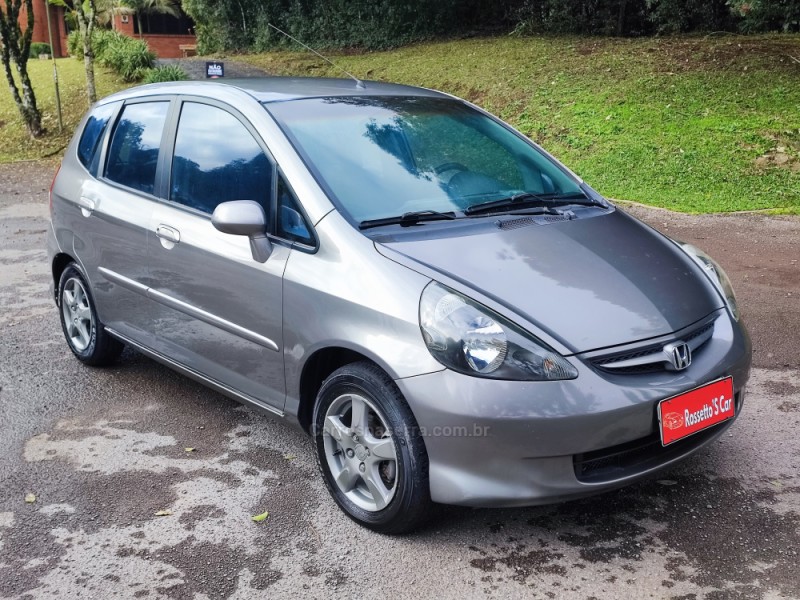 FIT 1.4 LX 8V GASOLINA 4P MANUAL - 2007 - FARROUPILHA