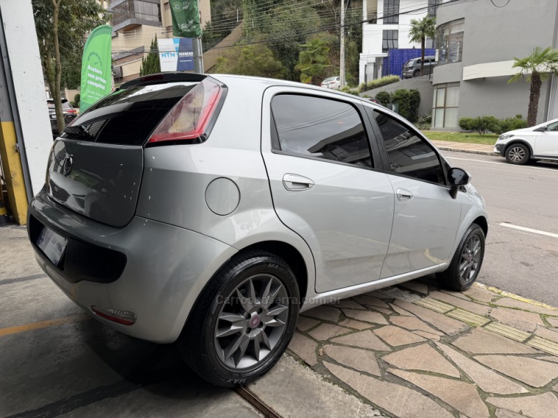 PUNTO 1.4 ATTRACTIVE 8V FLEX 4P MANUAL - 2013 - BENTO GONçALVES