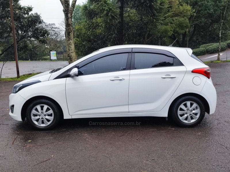 HB20 1.6 COMFORT PLUS 16V FLEX 4P MANUAL - 2014 - FARROUPILHA