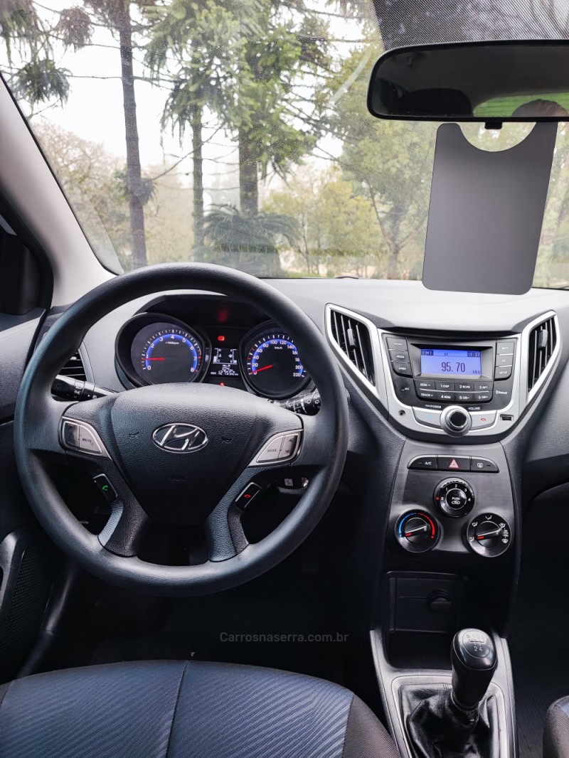 HB20 1.6 COMFORT PLUS 16V FLEX 4P MANUAL - 2014 - FARROUPILHA