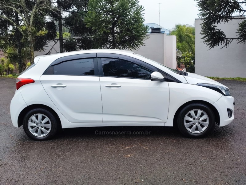 HB20 1.6 COMFORT PLUS 16V FLEX 4P MANUAL - 2014 - FARROUPILHA
