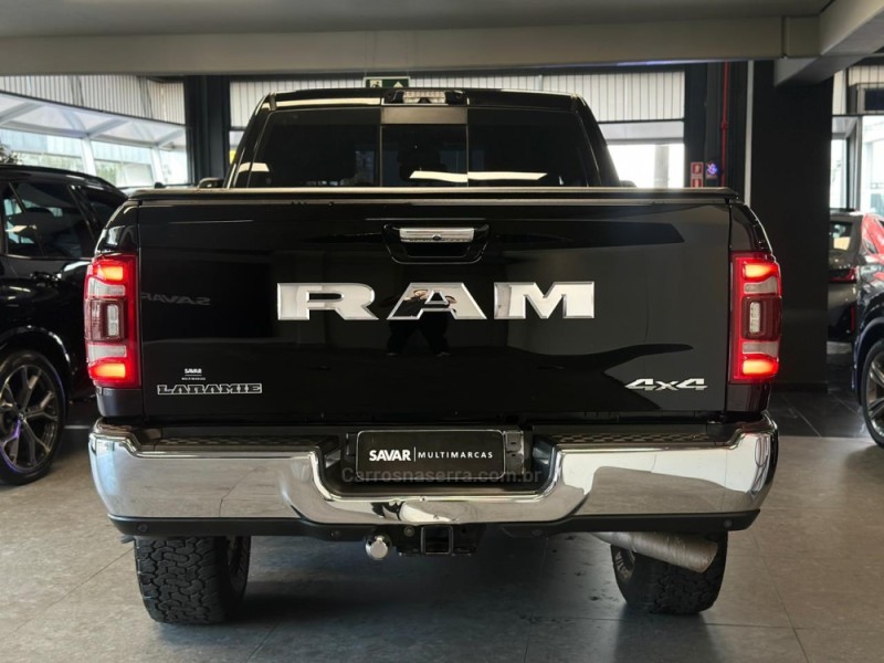 3500 LARAMIE 6.7 CD 4X4 TURBO DIESEL 4P AUTOMÁTICO - 2022 - NOVO HAMBURGO