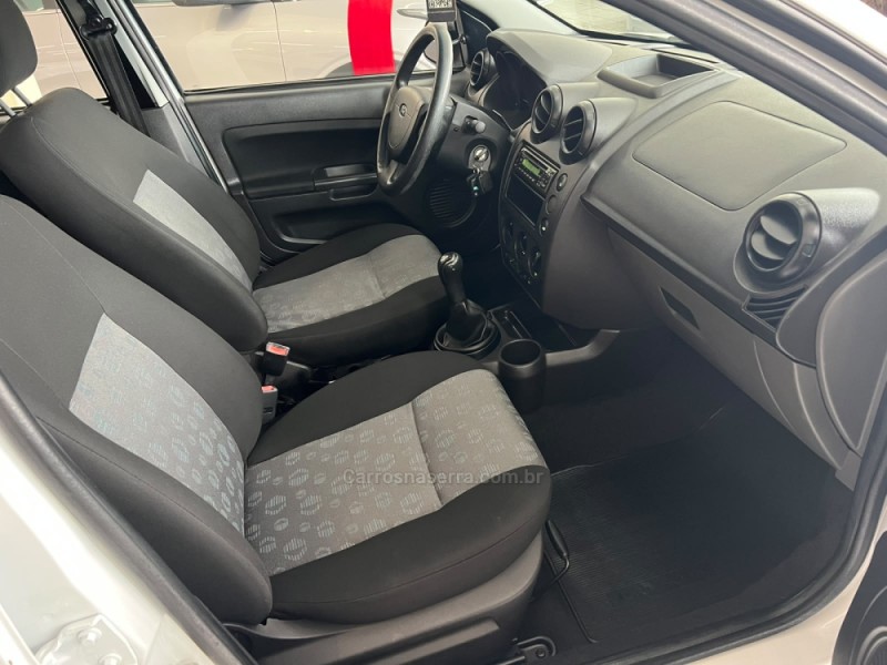FIESTA 1.6 ROCAM HATCH 8V FLEX 4P MANUAL - 2012 - CAXIAS DO SUL