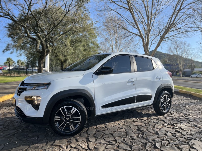 KWID 1.0 12V SCE FLEX INTENSE MANUAL