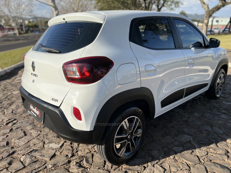 KWID 1.0 12V SCE FLEX INTENSE MANUAL - 2023 - DOIS IRMãOS