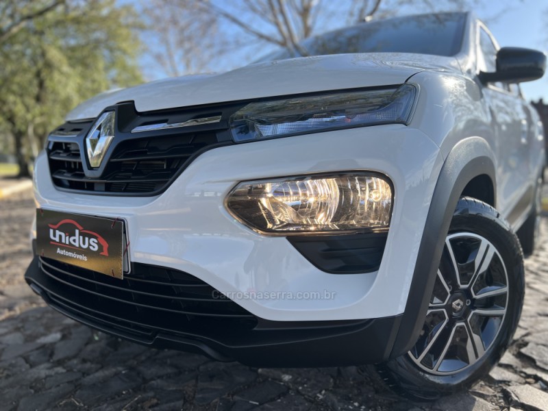 KWID 1.0 12V SCE FLEX INTENSE MANUAL - 2023 - DOIS IRMãOS