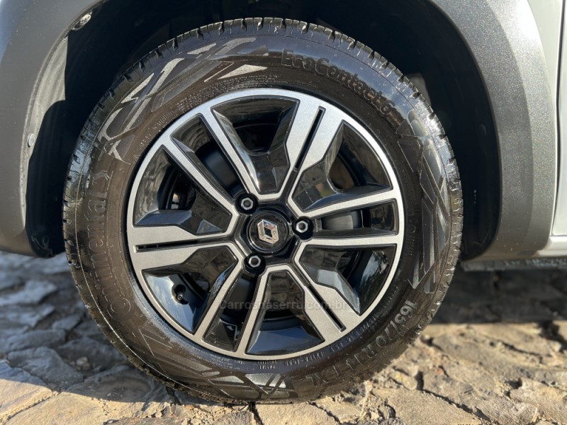 KWID 1.0 12V SCE FLEX INTENSE MANUAL - 2023 - DOIS IRMãOS