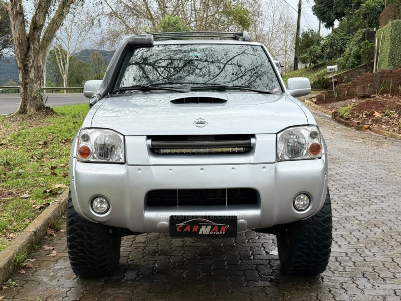 FRONTIER 2.8 SE 4X4 CD TURBO DIESEL 4P MANUAL - 2004 - DOIS IRMãOS