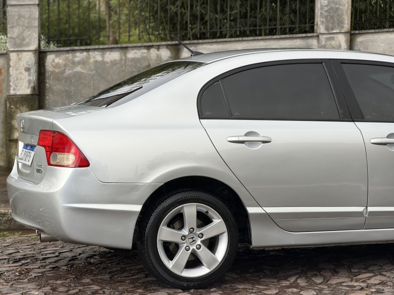 CIVIC 1.8 LXS 16V FLEX 4P AUTOMÁTICO - 2009 - DOIS IRMãOS