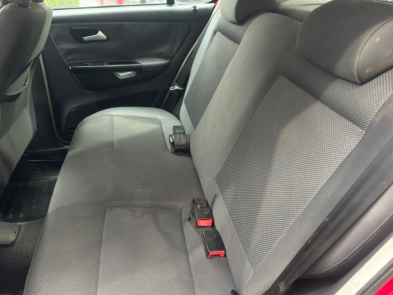 FOX 1.6 MI 8V FLEX 4P MANUAL - 2011 - TRêS COROAS