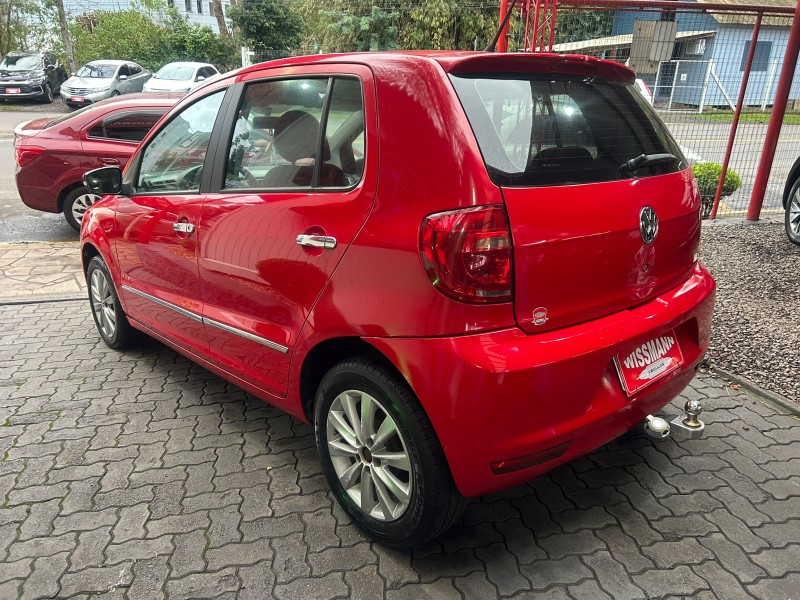 FOX 1.6 MI 8V FLEX 4P MANUAL - 2011 - TRêS COROAS