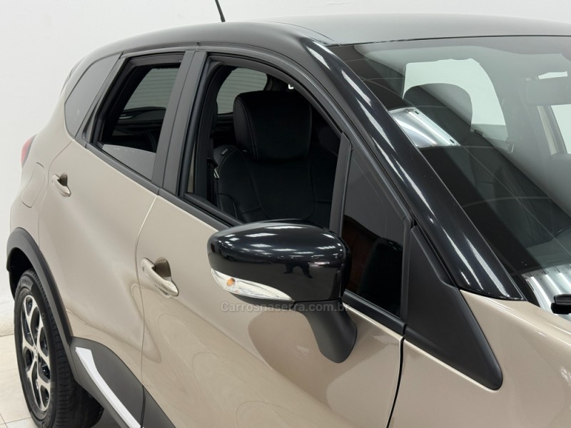 CAPTUR 1.3 INTENSE TURBO 16V FLEX 5P AUTOMÁTICO - 2023 - SANTA CRUZ DO SUL