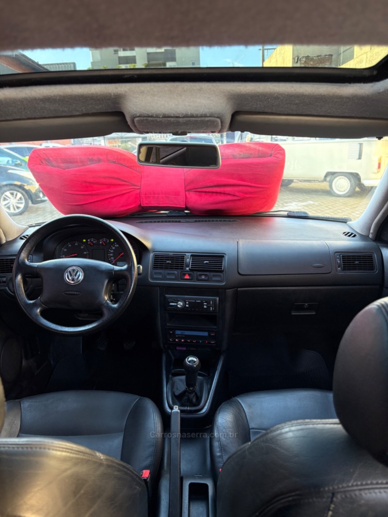GOLF 2.0 MI 8V FLEX 4P MANUAL - 2001 - CAXIAS DO SUL