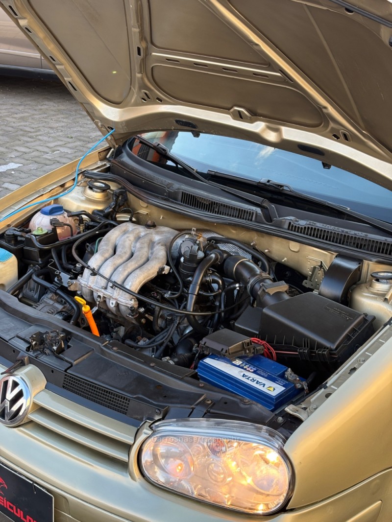 GOLF 2.0 MI 8V FLEX 4P MANUAL - 2001 - CAXIAS DO SUL