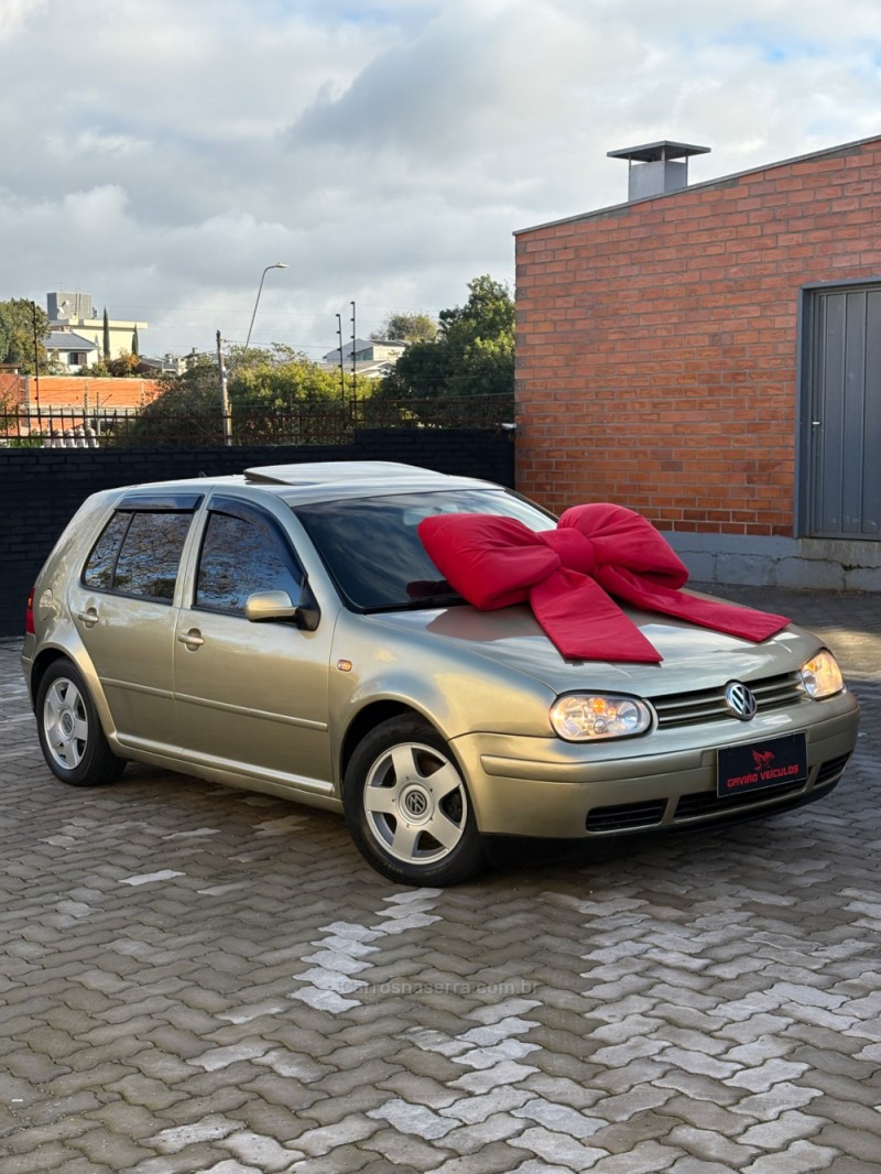 GOLF 2.0 MI 8V FLEX 4P MANUAL - 2001 - CAXIAS DO SUL