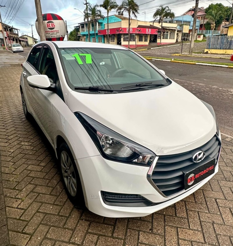 HB20 1.6 COMFORT STYLE 16V FLEX 4P AUTOMÁTICO - 2017 - PAROBé