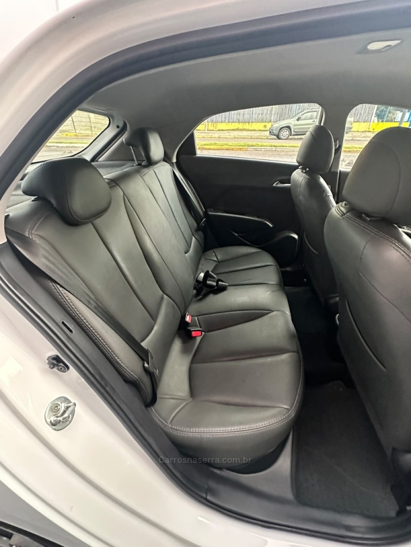 HB20 1.6 COMFORT STYLE 16V FLEX 4P AUTOMÁTICO - 2017 - PAROBé