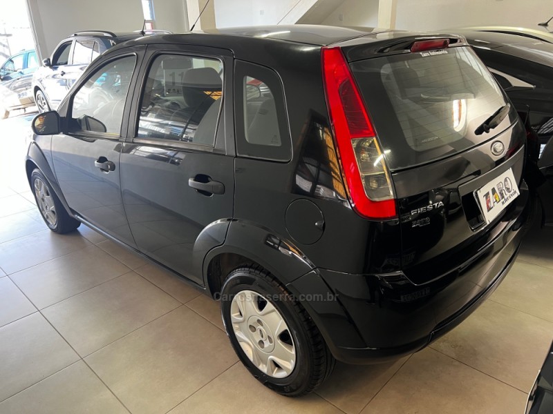 FIESTA 1.0 MPI CLASS HATCH 8V FLEX 4P MANUAL - 2011 - CARLOS BARBOSA