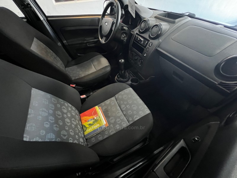 FIESTA 1.0 MPI CLASS HATCH 8V FLEX 4P MANUAL - 2011 - CARLOS BARBOSA