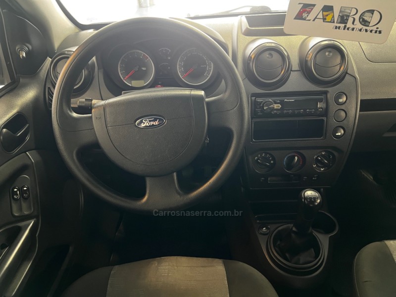 FIESTA 1.0 MPI CLASS HATCH 8V FLEX 4P MANUAL - 2011 - CARLOS BARBOSA