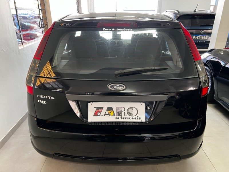FIESTA 1.0 MPI CLASS HATCH 8V FLEX 4P MANUAL - 2011 - CARLOS BARBOSA