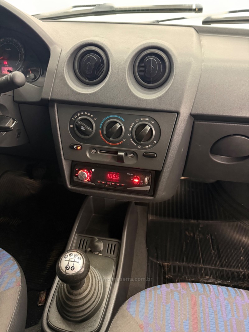 CELTA 1.0 MPFI SPIRIT 8V FLEX 4P MANUAL - 2011 - CAXIAS DO SUL