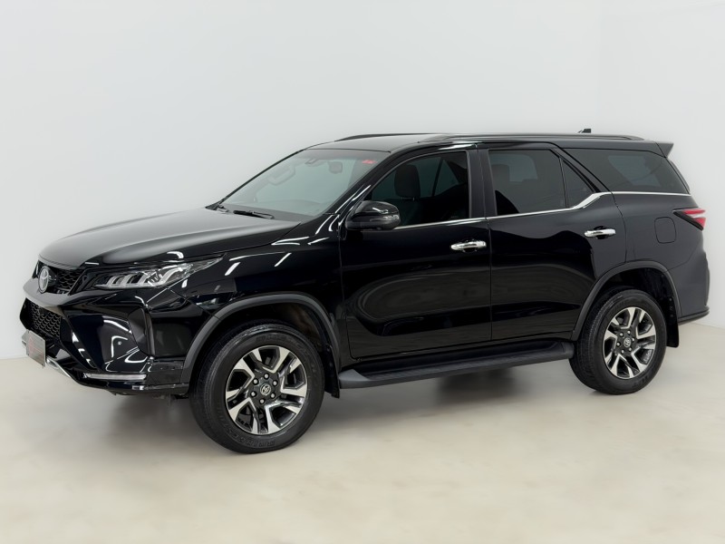 HILUX SW4 2.8 SRX 4X4 DIAMOND 16V TURBO DIESEL 4P 7 LUGARES AUTOMÁTICO - 2024 - CAXIAS DO SUL