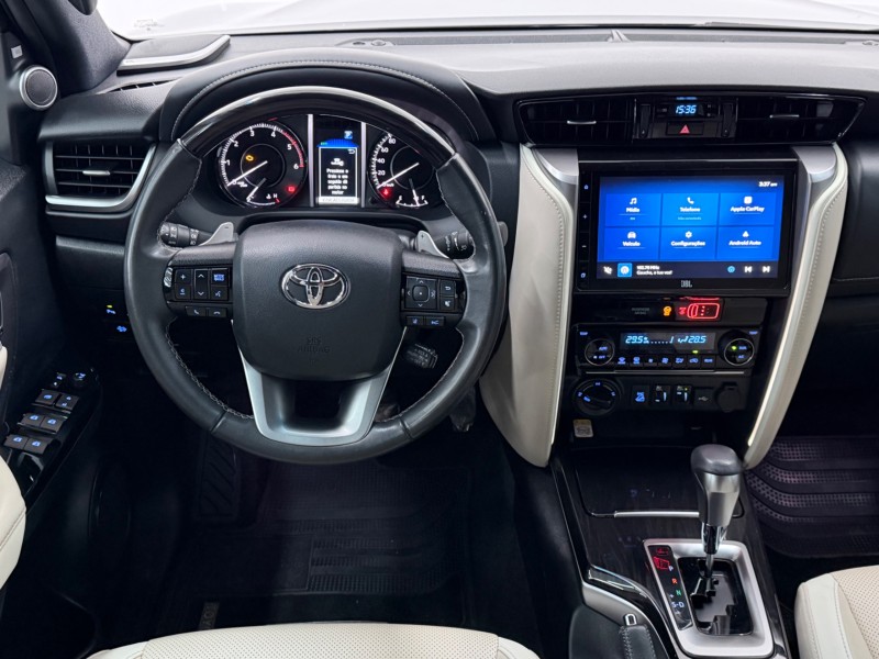 HILUX SW4 2.8 SRX 4X4 DIAMOND 16V TURBO DIESEL 4P 7 LUGARES AUTOMÁTICO - 2024 - CAXIAS DO SUL