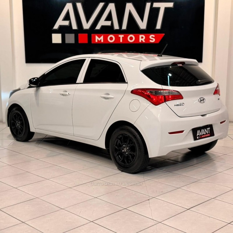 HB20 1.0 COMFORT PLUS 12V FLEX 4P MANUAL - 2015 - NOVO HAMBURGO
