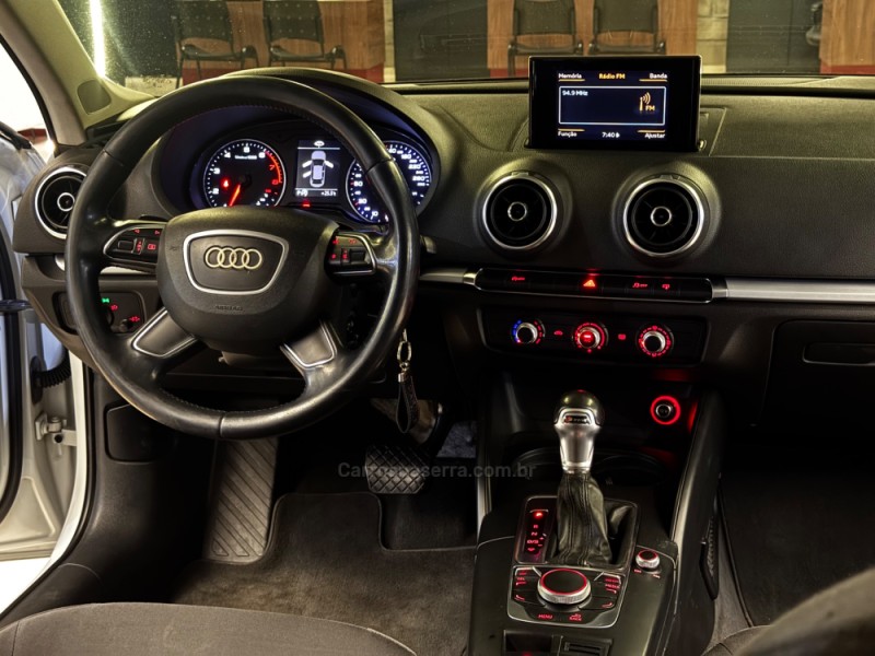 A3 1.4 TFSI SEDAN ATTRACTION 16V FLEX 4P TIPTRONIC - 2015 - DOIS IRMãOS