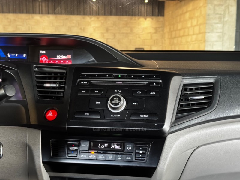 CIVIC 1.8 LXS 16V FLEX 4P AUTOMÁTICO - 2015 - DOIS IRMãOS