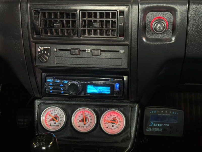 VOYAGE 1.6 GL 8V GASOLINA 2P MANUAL - 1988 - DOIS IRMãOS