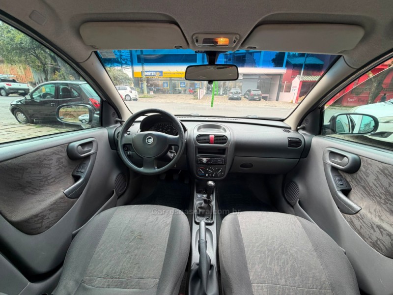 CORSA 1.0 MPFI PREMIUM 8V GASOLINA 4P MANUAL - 2005 - CAXIAS DO SUL