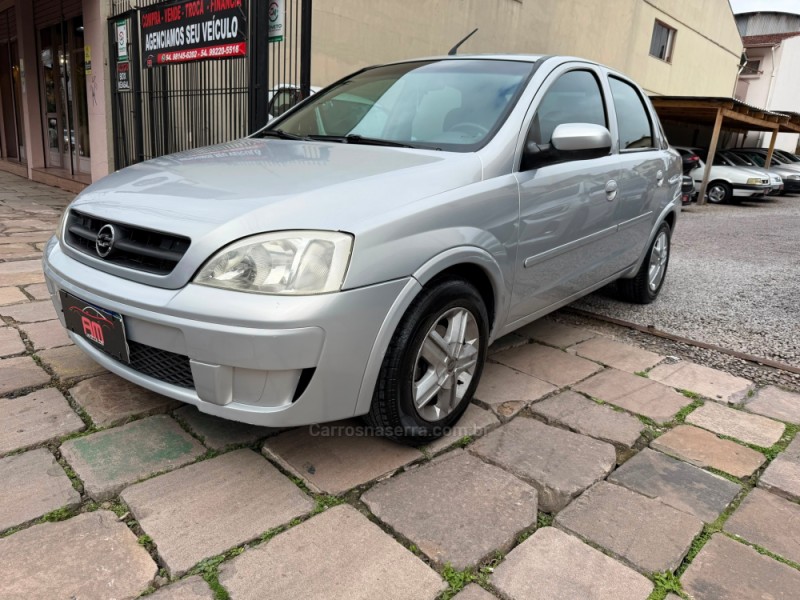 CORSA 1.0 MPFI PREMIUM 8V GASOLINA 4P MANUAL - 2005 - CAXIAS DO SUL