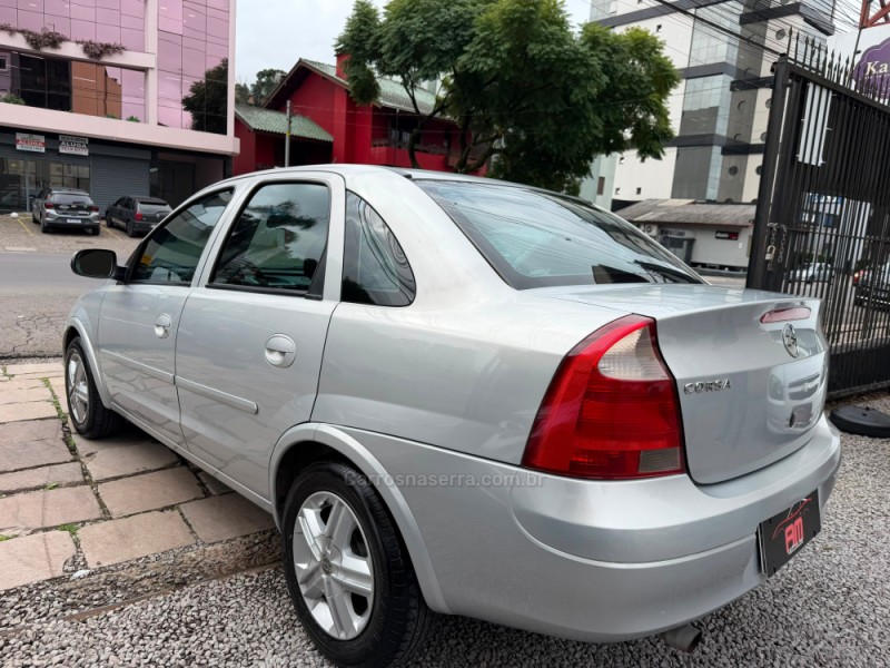 CORSA 1.0 MPFI PREMIUM 8V GASOLINA 4P MANUAL - 2005 - CAXIAS DO SUL