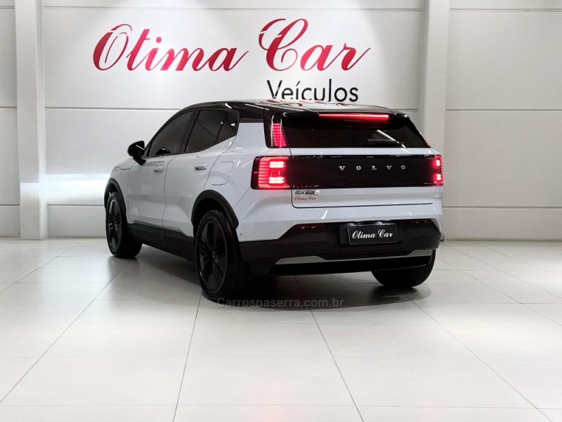 EX30 E60 CROSS COUNTRY 69 KW ELÉTRICO 4P AUTOMÁTICO - 2026 - FLORES DA CUNHA