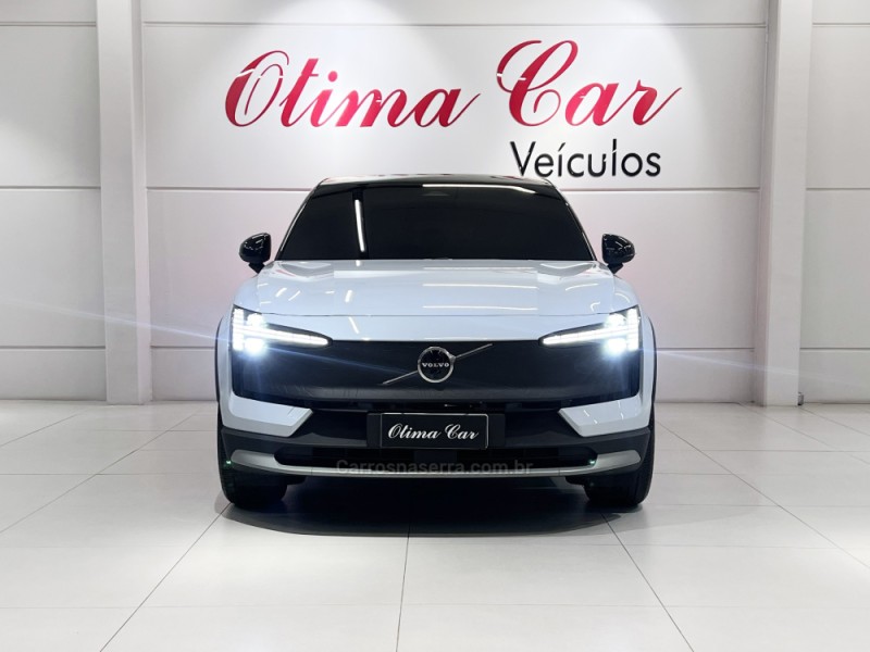 EX30 E60 CROSS COUNTRY 69 KW ELÉTRICO 4P AUTOMÁTICO - 2026 - FLORES DA CUNHA