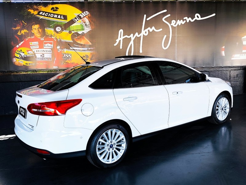 FOCUS 2.0 TITANIUM PLUS FASTBACK 16V FLEX 4P AUTOMÁTICO - 2016 - CAXIAS DO SUL