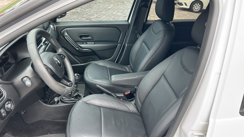 OROCH 1.6 16V SCE INTENSE FLEX 4P MANUAL - 2023 - FARROUPILHA