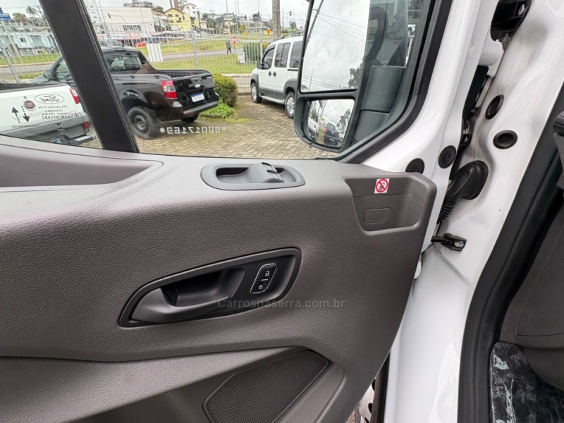 TRANSIT 2.0 470 E CHASSI TURBO DIESEL 2P MANUAL - 2025 - FARROUPILHA