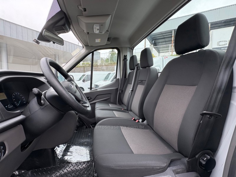 TRANSIT 2.0 470 E CHASSI TURBO DIESEL 2P MANUAL - 2025 - FARROUPILHA