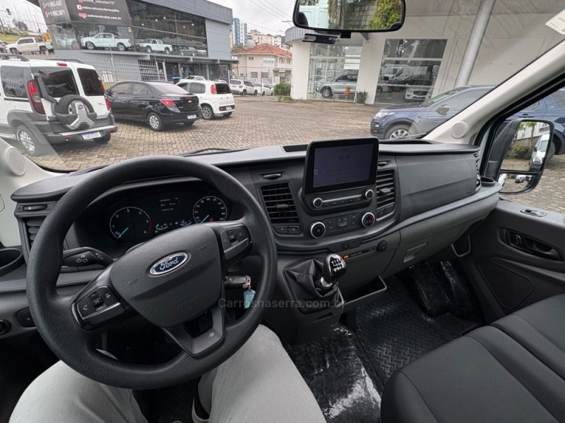 TRANSIT 2.0 470 E CHASSI TURBO DIESEL 2P MANUAL - 2025 - FARROUPILHA