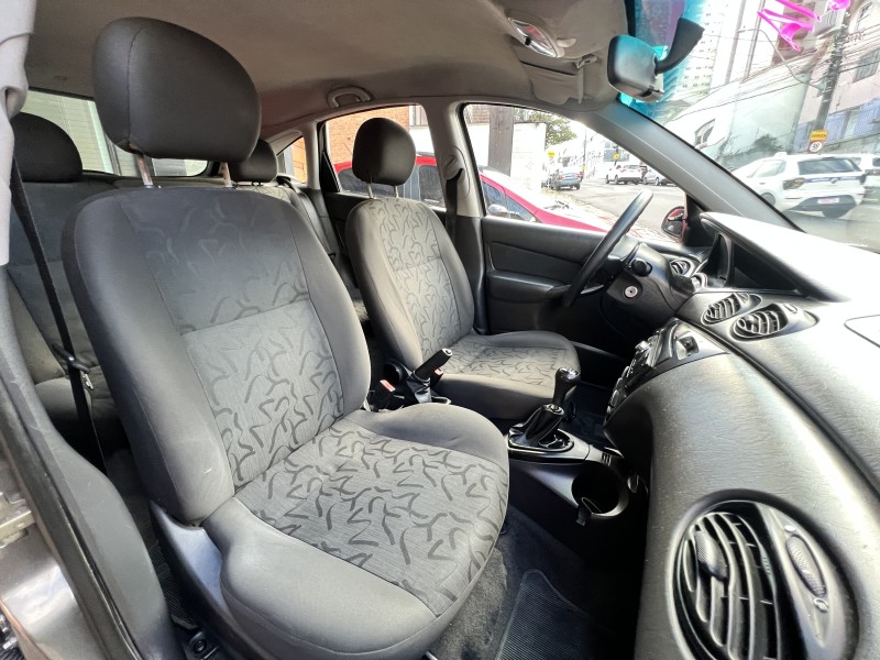 FOCUS 1.6 8V FLEX 4P MANUAL - 2009 - CAXIAS DO SUL
