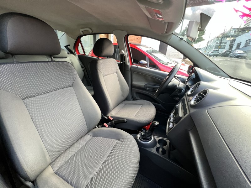 VOYAGE 1.0 MI 8V FLEX 4P MANUAL - 2012 - CAXIAS DO SUL