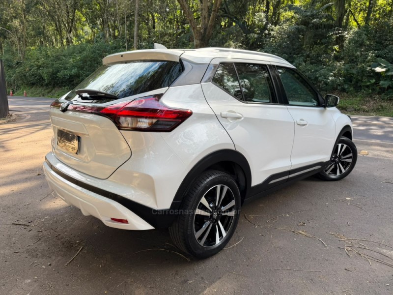 KICKS 1.6 ADVANCE 16V FLEX 4P AUTOMÁTICO - 2022 - DOIS IRMãOS