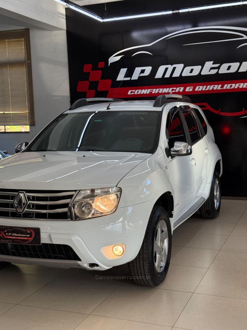 DUSTER 1.6 DYNAMIQUE 4X2 16V FLEX 4P MANUAL - 2015 - FARROUPILHA
