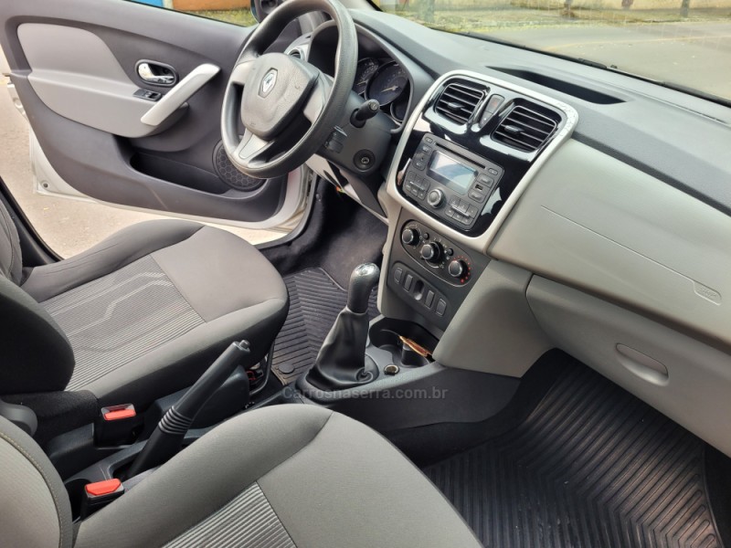 LOGAN 1.6 EXPRESSION 8V HI-FLEX 4P MANUAL - 2015 - FLORES DA CUNHA