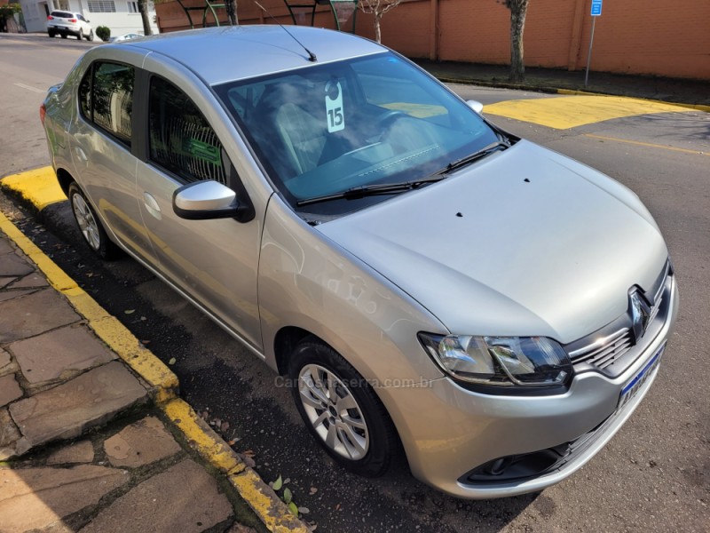 LOGAN 1.6 EXPRESSION 8V HI-FLEX 4P MANUAL - 2015 - FLORES DA CUNHA