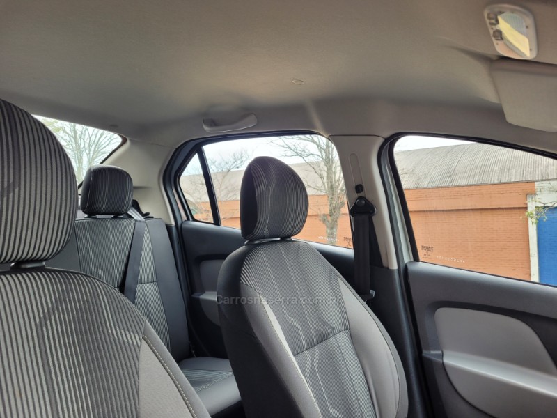 LOGAN 1.6 EXPRESSION 8V HI-FLEX 4P MANUAL - 2015 - FLORES DA CUNHA